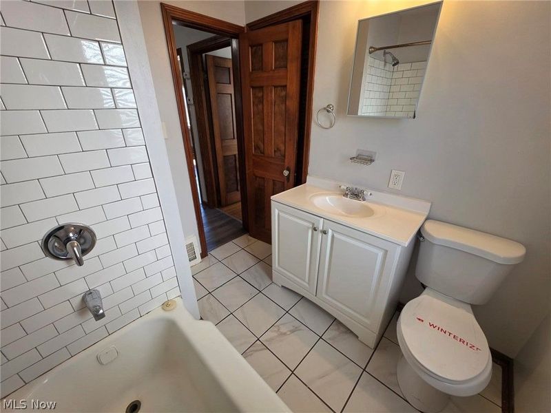781 E 236th Street , Euclid, OH 44123 Photo 11