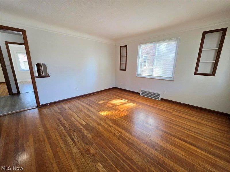 781 E 236th Street , Euclid, OH 44123 Photo 6