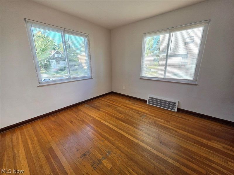 781 E 236th Street , Euclid, OH 44123 Photo 9