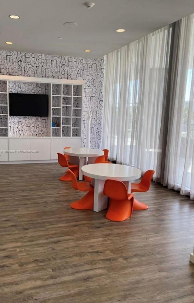 5252 NW 85th Ave , Unit 1009, Doral, FL 33166 Photo