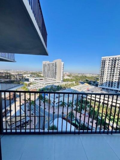 5252 NW 85th Ave , Unit 1009, Doral, FL 33166 Photo