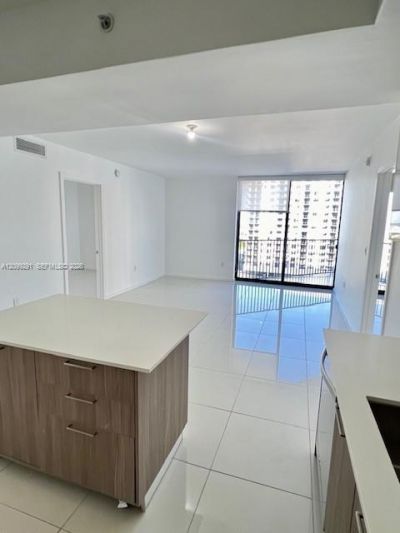 5252 NW 85th Ave , Unit 1009, Doral, FL 33166 Photo