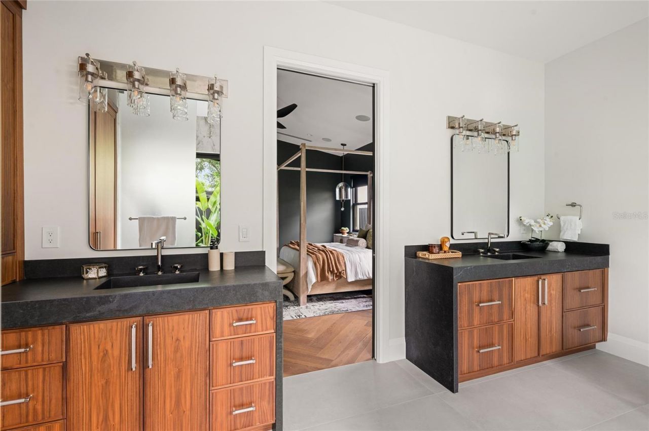 7 W New Hampshire Street, Orlando, FL 32804 Photo