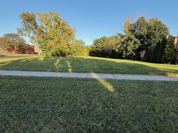 4671 old tavern Road, Lisle, IL 60532