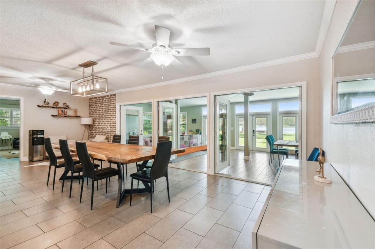 17018 Dennis Road, Lutz, FL 33558 Photo