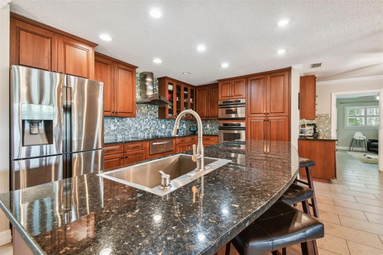 17018 Dennis Road, Lutz, FL 33558 Photo