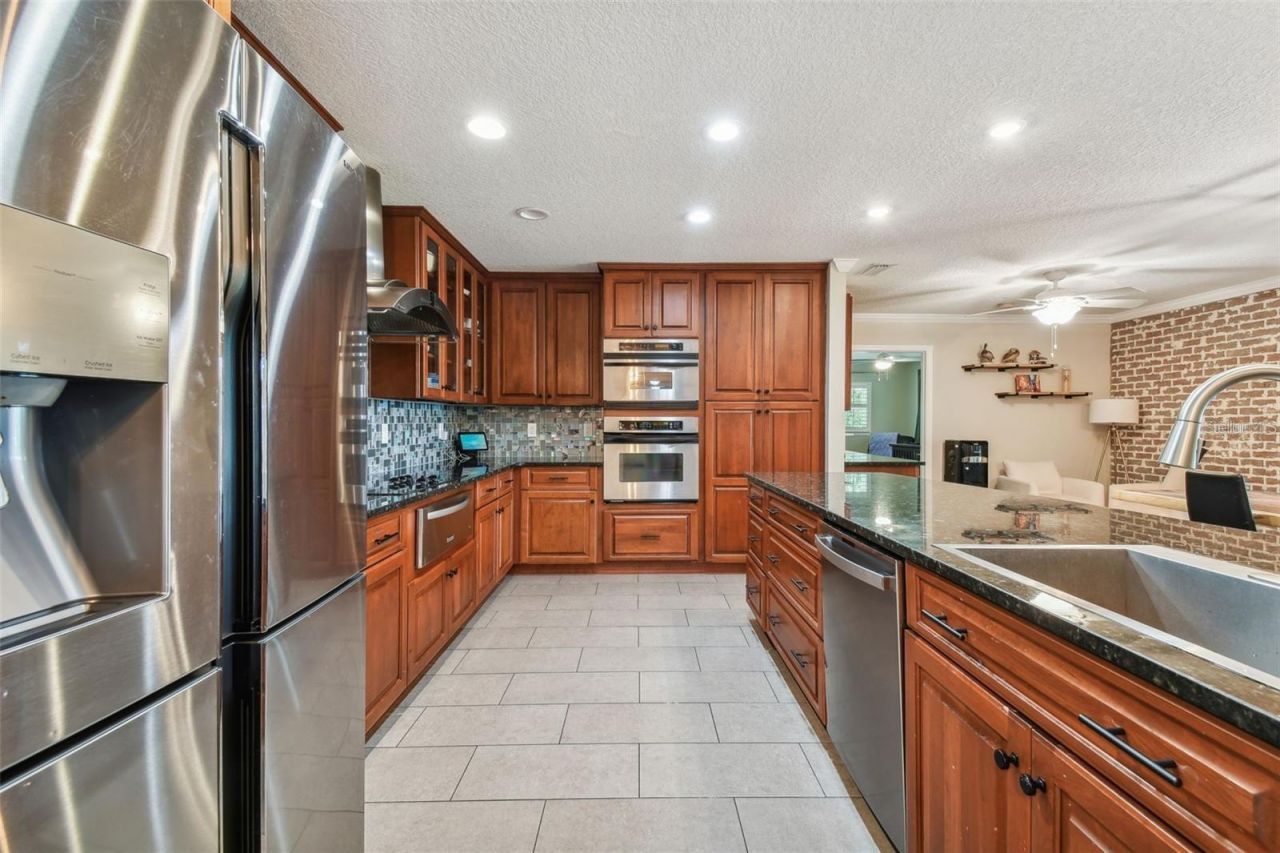 17018 Dennis Road, Lutz, FL 33558 Photo