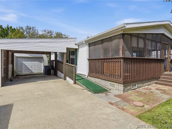 309 N Walnut Street, Eldon, MO 65026