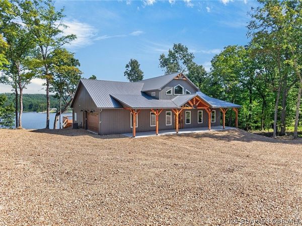 1050 Emerald Hills Drive , Edwards, MO 65326