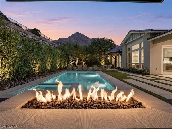 11141 Luna Blanca Drive, Las Vegas, NV 89138