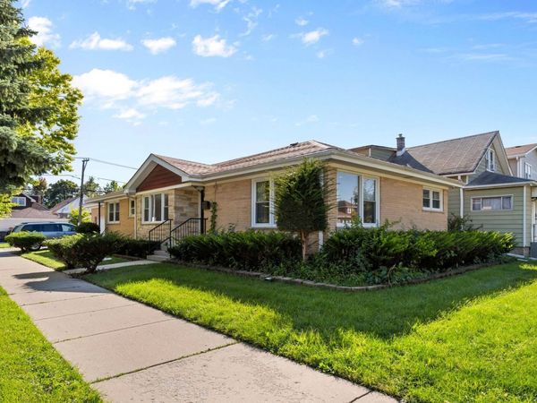 5701 W Henderson Street , Chicago, IL 60634