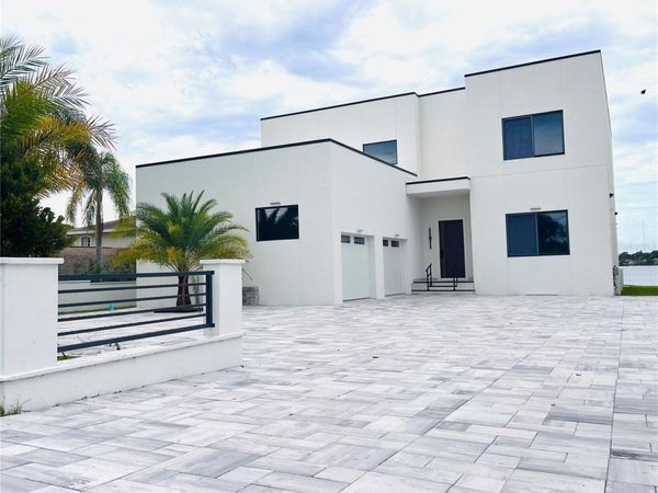 2115 N HALIFAX AVENUE, DAYTONA BEACH, FL 32118
