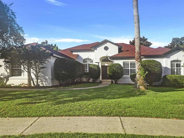 1191 Grand Pointe Dr, Gulf Breeze, FL 32563