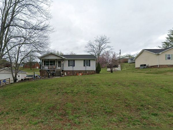 124 Sanders Dr , Brush Creek, TN 38547