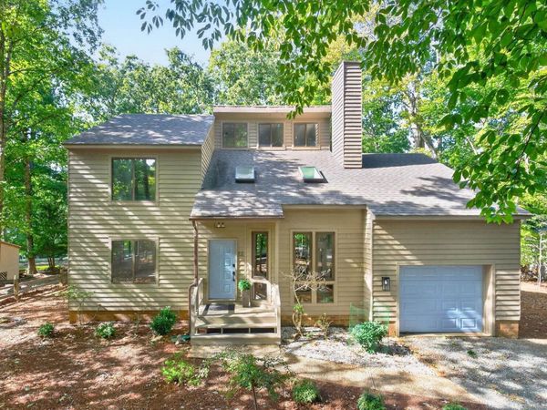 38 DOGLEG RD , Palmyra, VA 22963