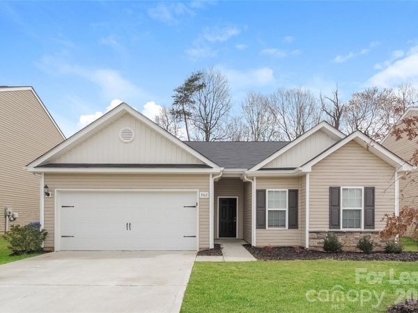 960 Joselynn Drive , Gastonia, NC 28054