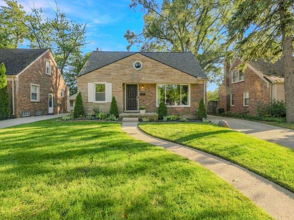 1518 Red Run Drive, Royal Oak, MI 48073