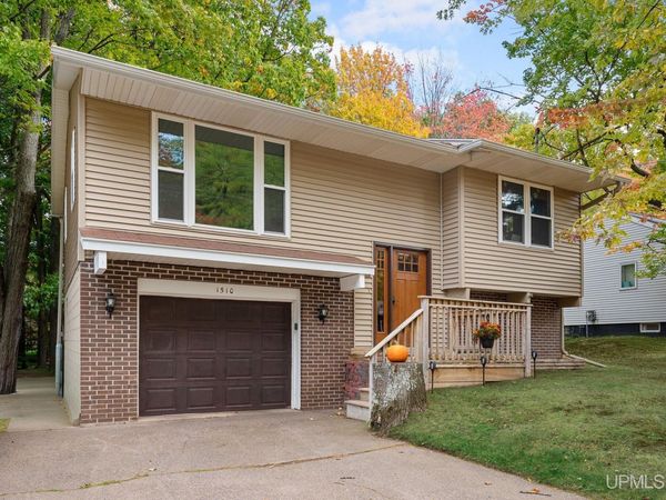 1510 Woodland Avenue, Marquette Twp, MI 49855