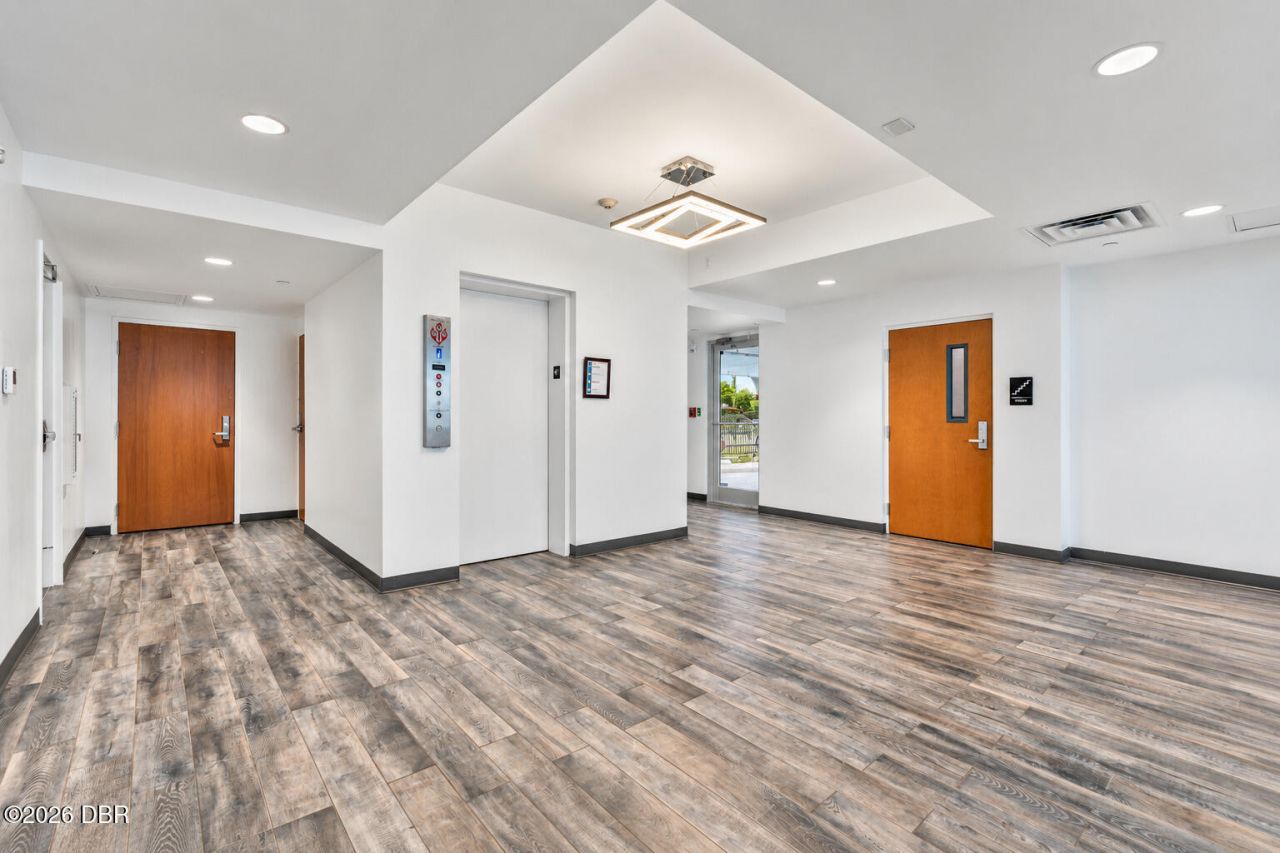 801 W Granada Boulevard, Ormond Beach, FL 32174 Photo
