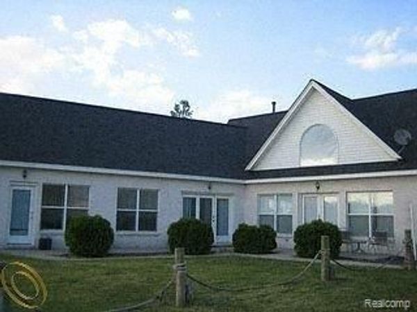 3536 JACKSON Boulevard, Unit #2, Highland Township, Mi 48356