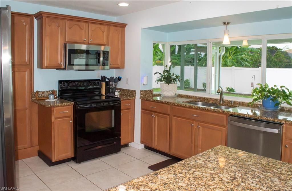 3820 SE 10th Pl, Cape Coral, FL 33904 Photo
