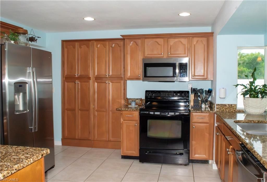 3820 SE 10th Pl, Cape Coral, FL 33904 Photo