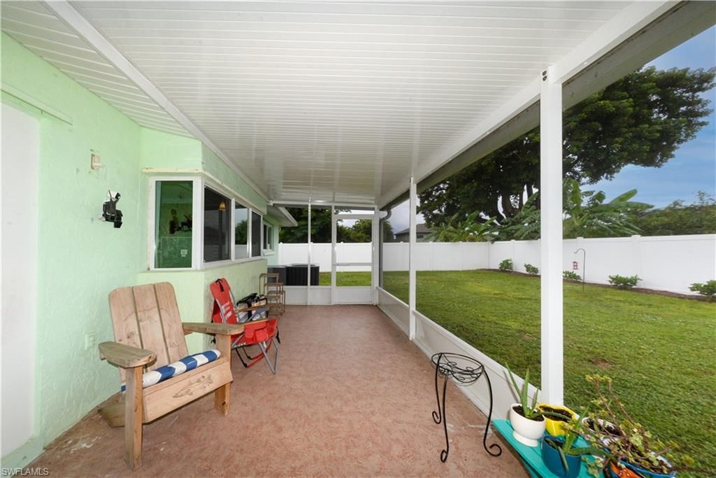 3820 SE 10th Pl, Cape Coral, FL 33904 Photo