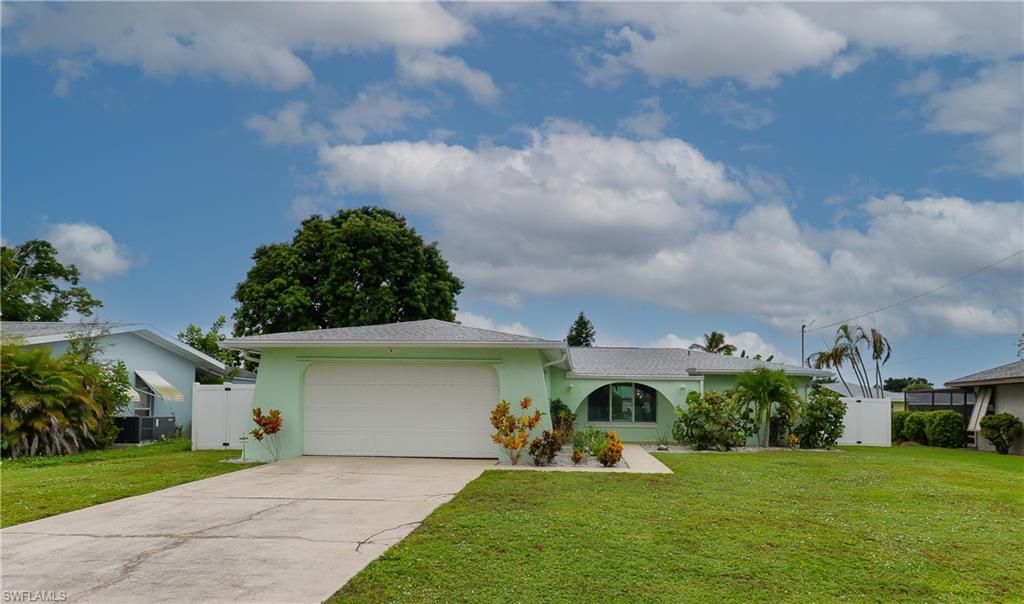 3820 SE 10th Pl, Cape Coral, FL 33904 Photo