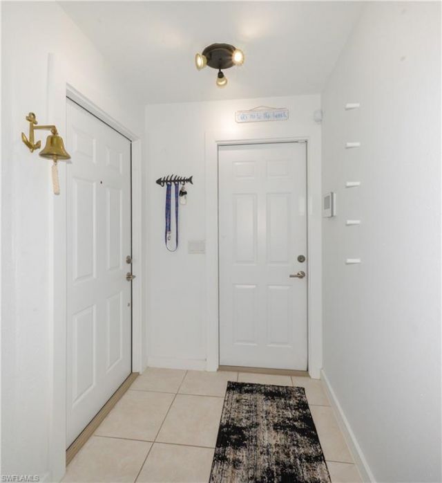 3820 SE 10th Pl, Cape Coral, FL 33904 Photo