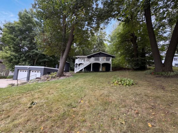 6710 Hopi Road , Chanhassen, MN 55317