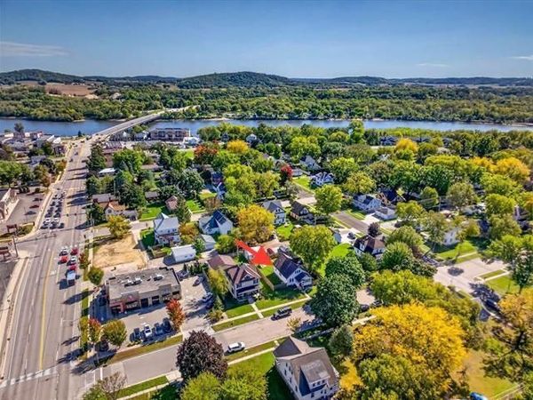 914 Monroe Street, Sauk City, WI 53583