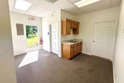 400 Altman Street  photo 4