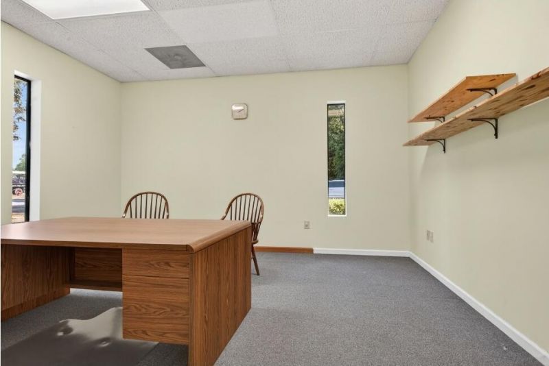 111 Welch Street  Photo 12
