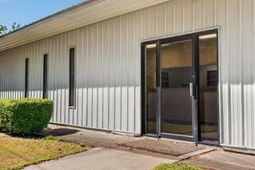 111 Welch Street  photo 4