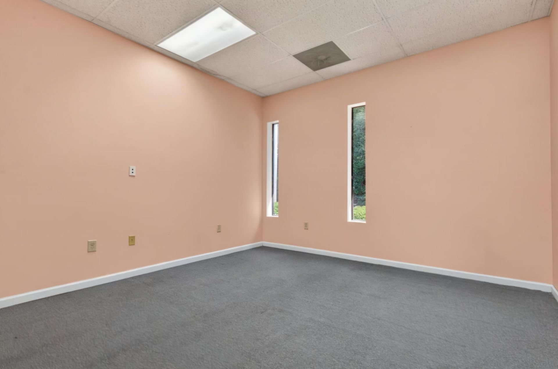 111 Welch Street  Photo 9