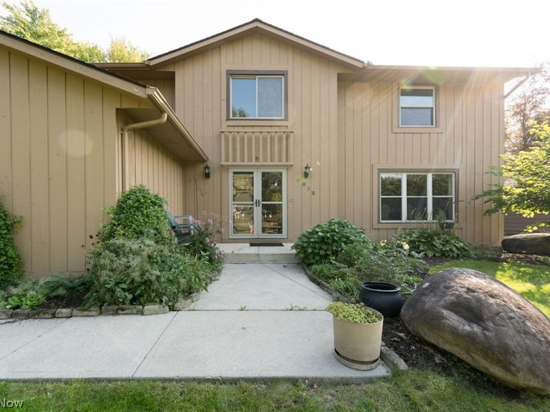 6818 Wildwood Trail, Mayfield Village, OH 44143 Photo 8