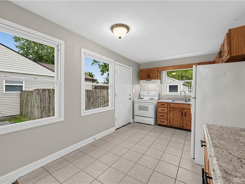 5254 Ferngrove Drive, Riverside, OH 45432 Photo 14