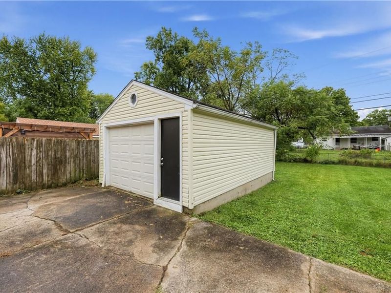 5254 Ferngrove Drive, Riverside, OH 45432 Photo 27