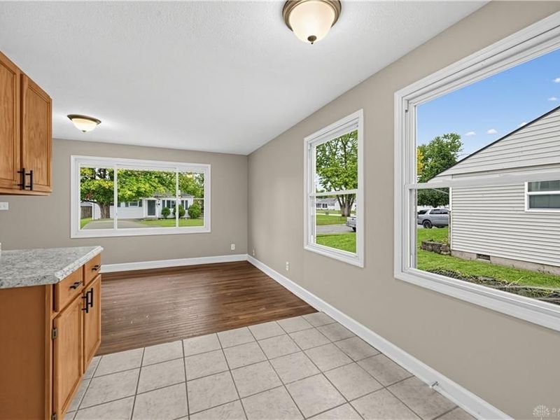 5254 Ferngrove Drive, Riverside, OH 45432 Photo 4