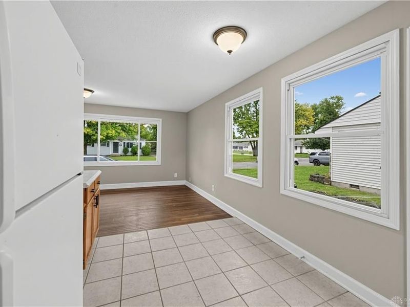 5254 Ferngrove Drive, Riverside, OH 45432 Photo 5