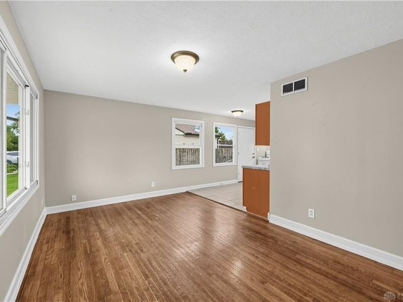 5254 Ferngrove Drive, Riverside, OH 45432 Photo 7