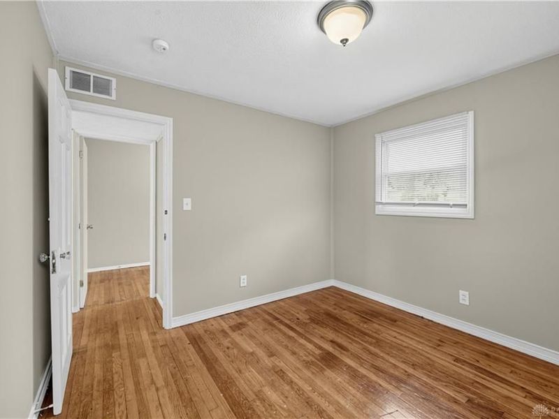5254 Ferngrove Drive, Riverside, OH 45432 Photo 9