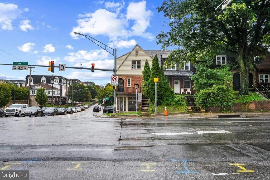 12 York Road, Baltimore, MD 21204 Main Photo