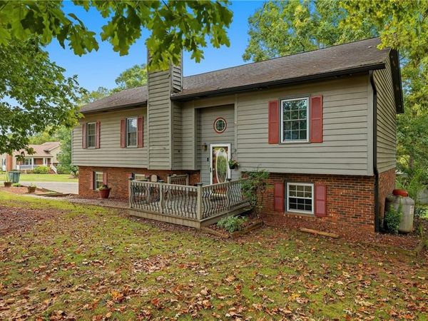 113 Little John Circle , North Wilkesboro, NC 28659