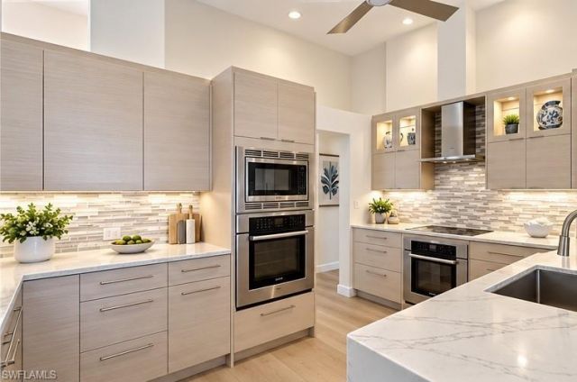 353 Carlton Pl, Unit 33, Naples, FL 34108 Photo
