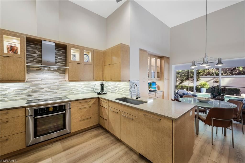353 Carlton Pl, Unit 33, Naples, FL 34108 Photo