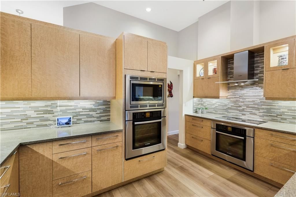 353 Carlton Pl, Unit 33, Naples, FL 34108 Photo