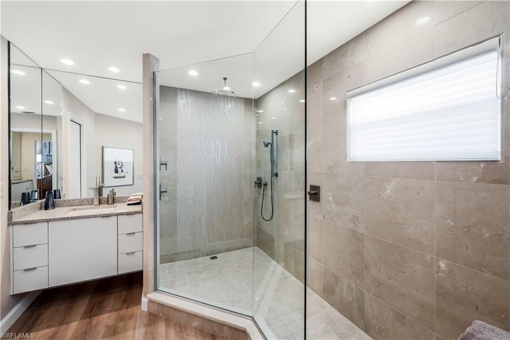 353 Carlton Pl, Unit 33, Naples, FL 34108 Photo