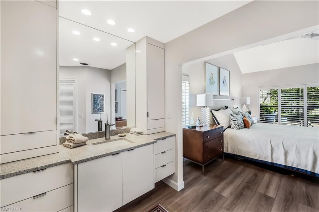 353 Carlton Pl, Unit 33, Naples, FL 34108 Photo