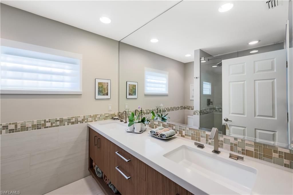 353 Carlton Pl, Unit 33, Naples, FL 34108 Photo
